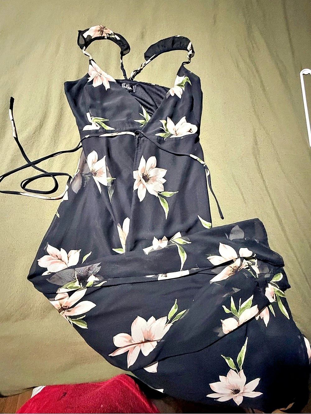 Lulu’s small  Floral Maxi wrap Dress in Black & Pink